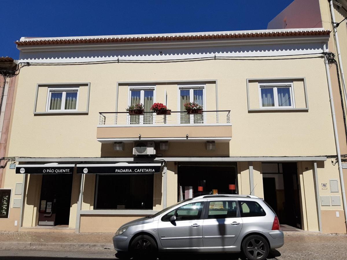 Appartement Alojamento Ferreira - Apartamento A à Santiago do Cacém Extérieur photo